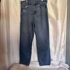 American Eagle Outfitters woman’s mom jeans